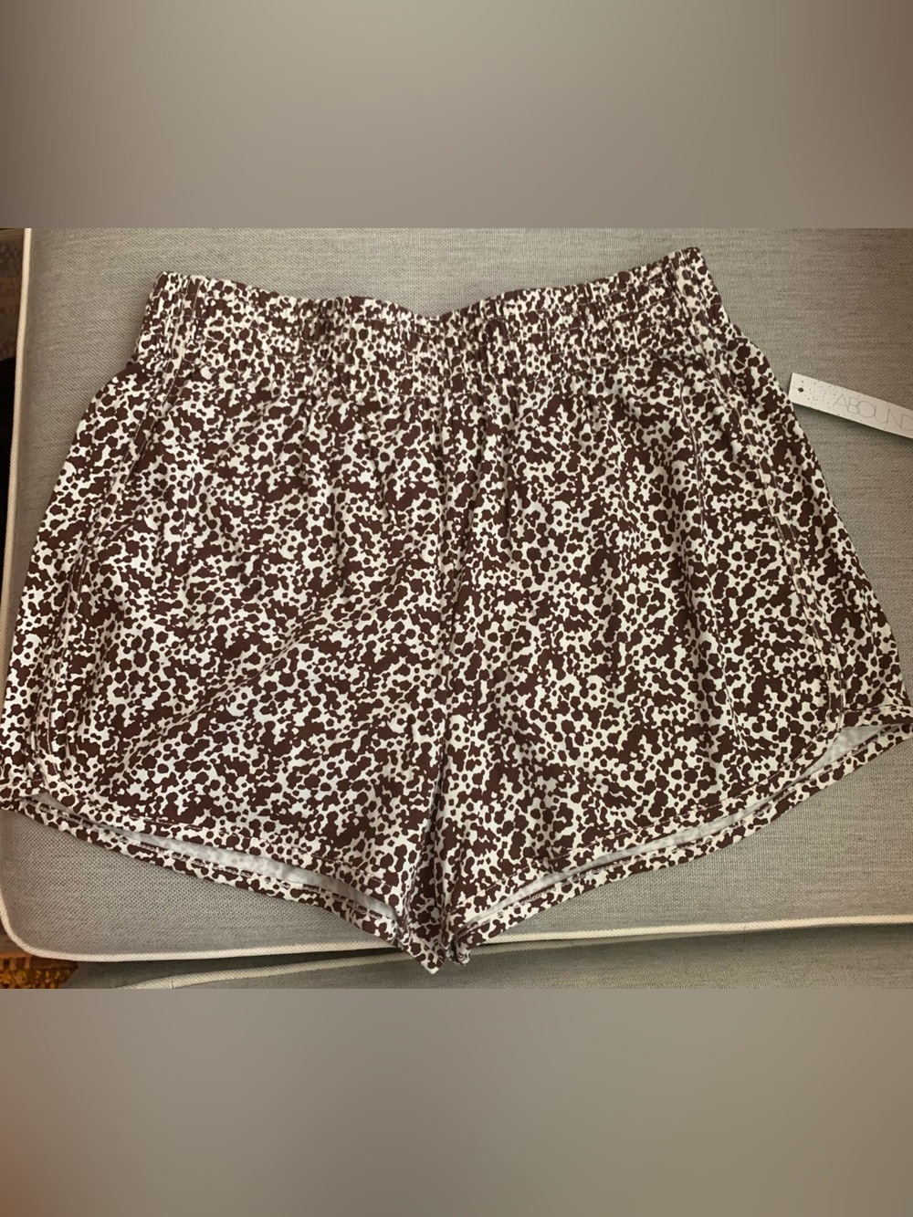 Abound Cream and Brown Speckle Pull-On Athletic Shorts